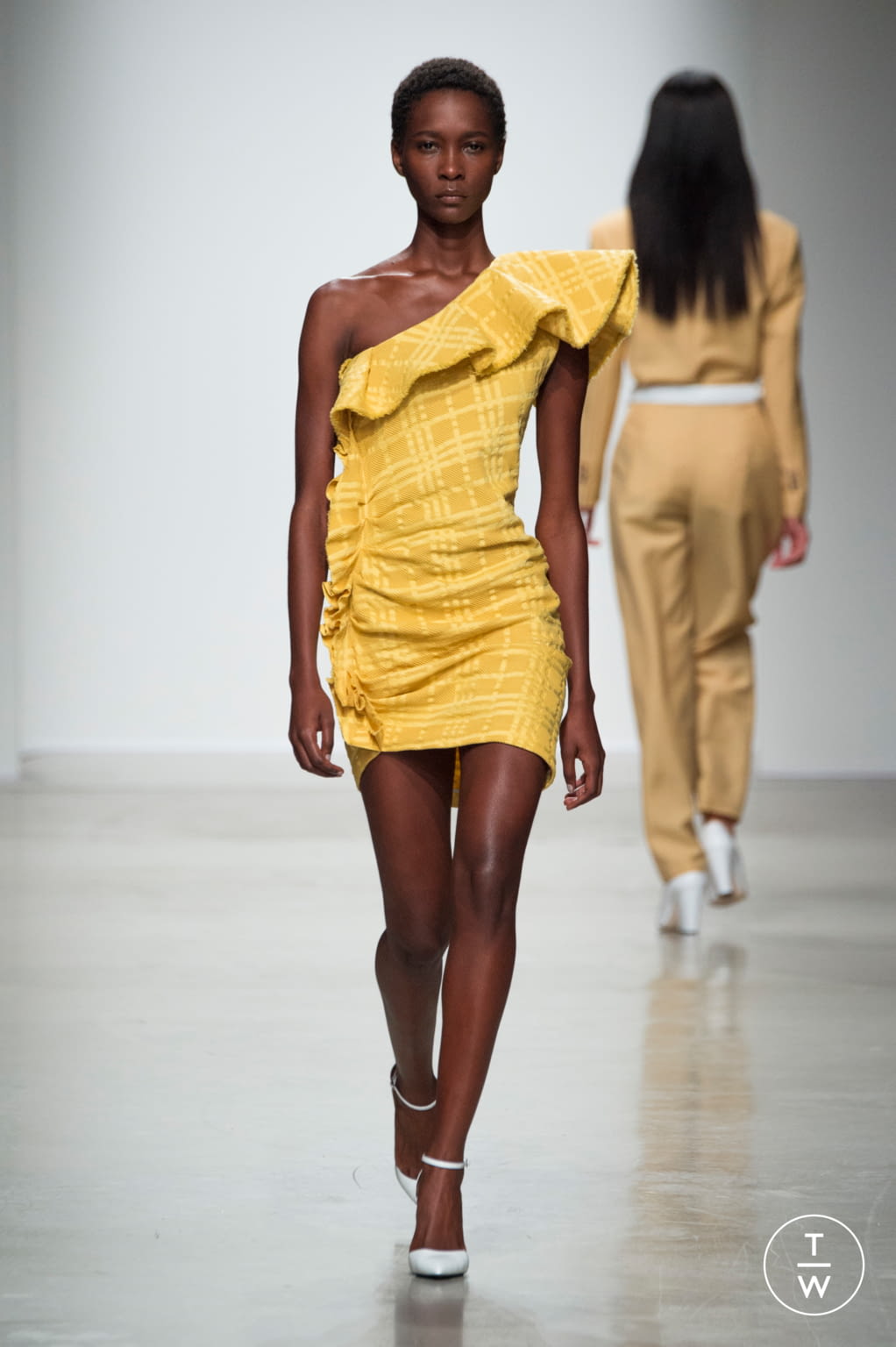 Fashion Week Paris Spring/Summer 2020 look 19 from the Kristina Fidelskaya collection 女装