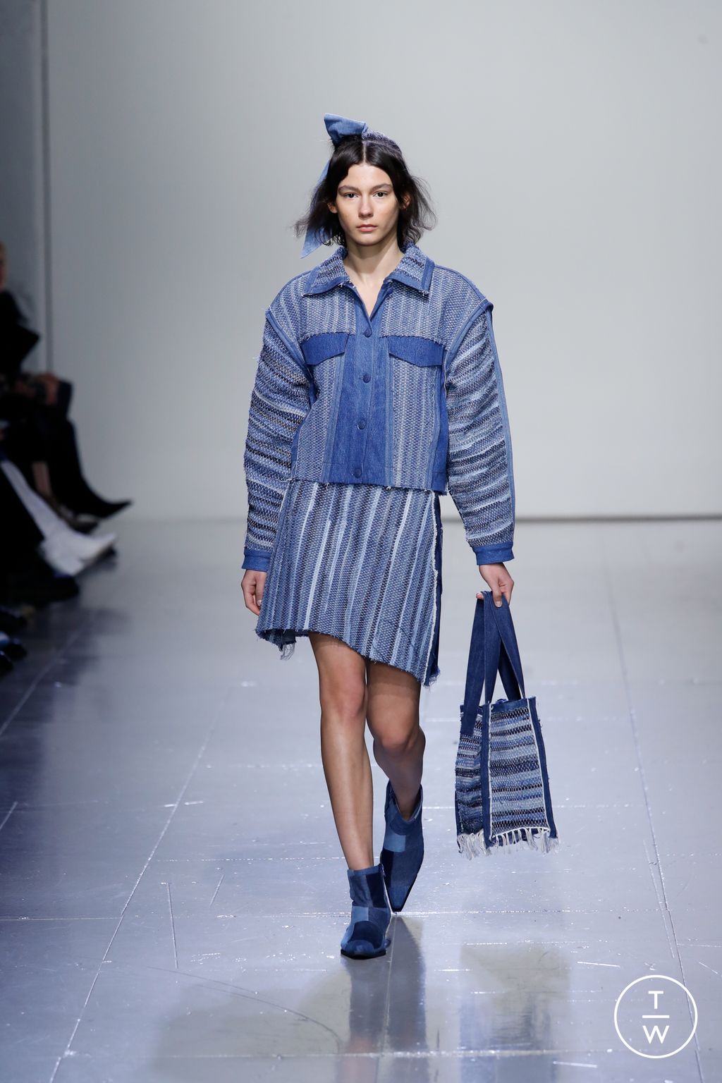 Fashion Week London Fall/Winter 2023 look 7 de la collection KSENIASCHNAIDER womenswear