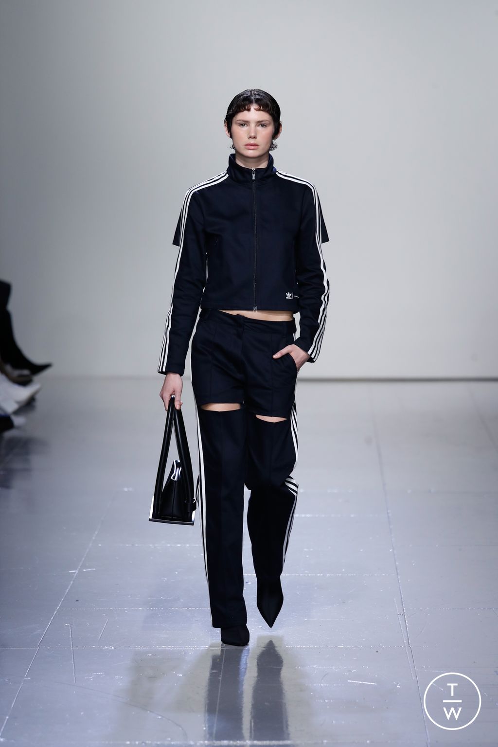 Fashion Week London Fall/Winter 2023 look 14 from the KSENIASCHNAIDER collection womenswear