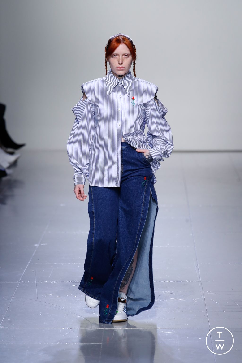 Fashion Week London Fall/Winter 2023 look 15 from the KSENIASCHNAIDER collection womenswear
