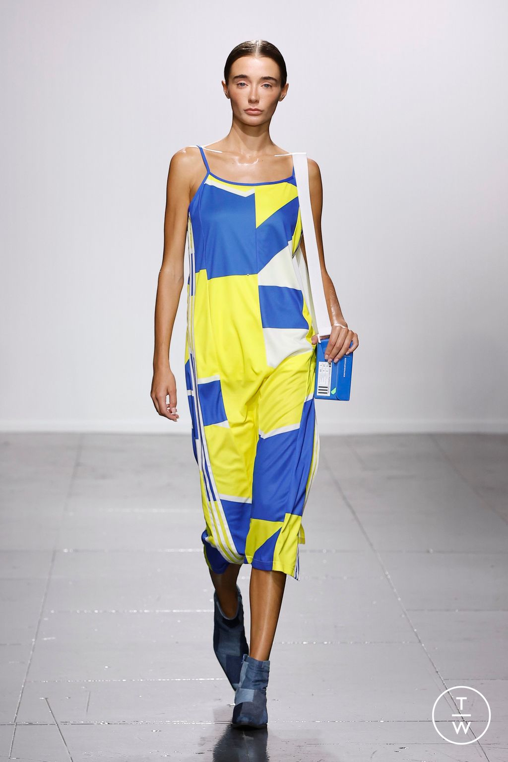 Fashion Week London Spring/Summer 2024 look 15 from the KSENIASCHNAIDER collection womenswear
