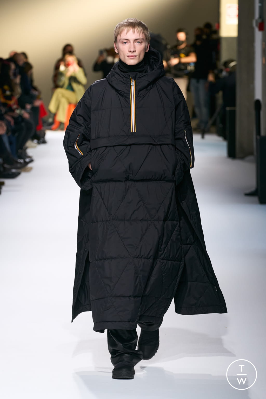 Fashion Week Milan Fall/Winter 2022 look 23 from the K-WAY R&D collection menswear