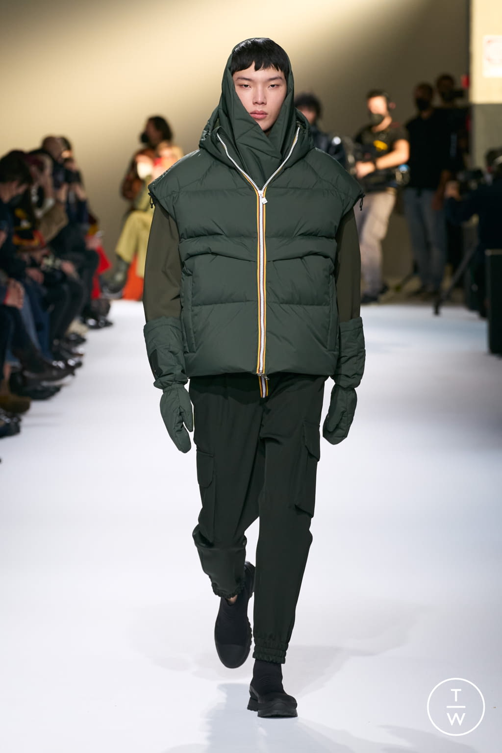 Fashion Week Milan Fall/Winter 2022 look 32 from the K-WAY R&D collection menswear