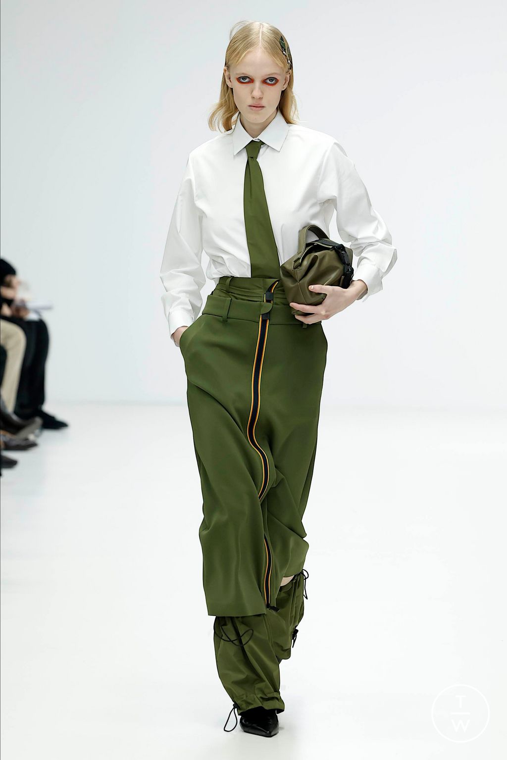 Fashion Week Milan Fall/Winter 2024 look 35 from the K-WAY R&D collection 男装