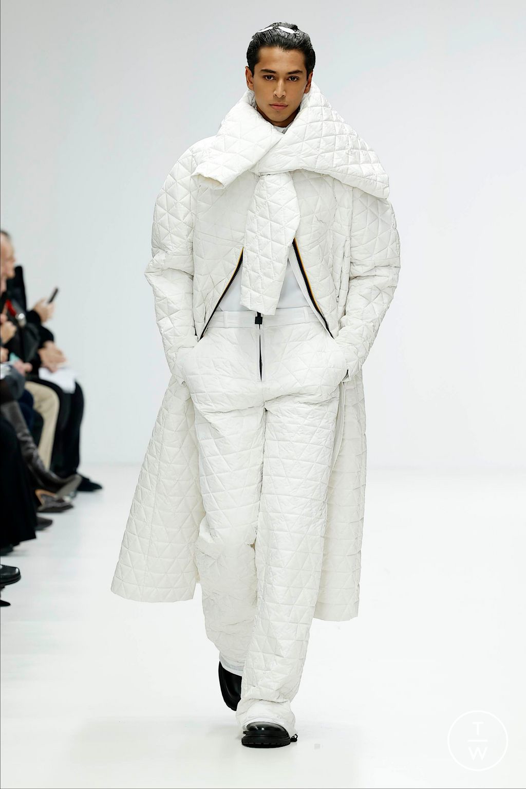Fashion Week Milan Fall/Winter 2024 look 44 de la collection K-WAY R&D menswear