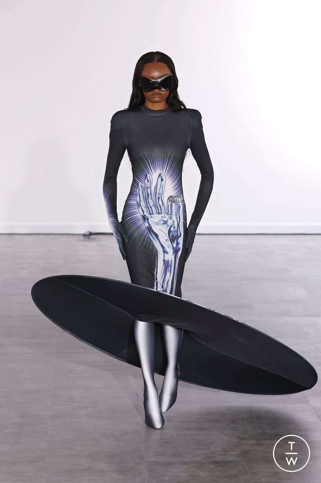 Fashion Week London Spring/Summer 2024 look 1 from the KWK by KAYKWOK collection womenswear