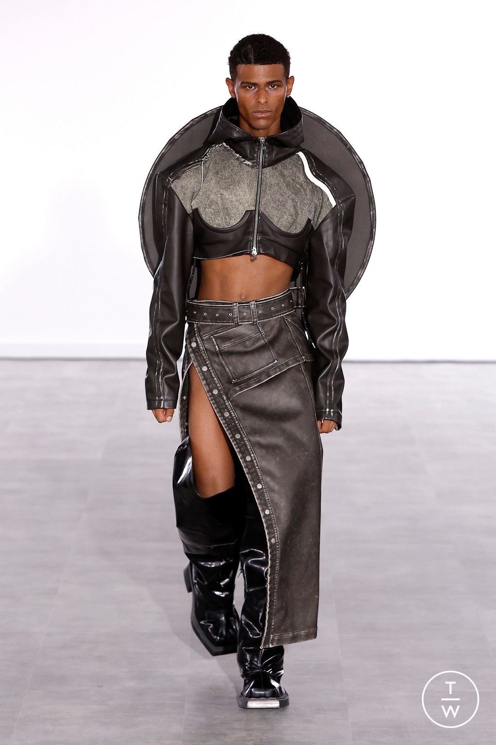 Fashion Week London Spring/Summer 2024 look 10 from the KWK by KAYKWOK collection womenswear