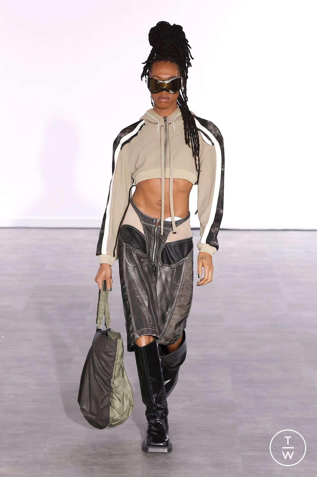 Fashion Week London Spring/Summer 2024 look 11 from the KWK by KAYKWOK collection womenswear