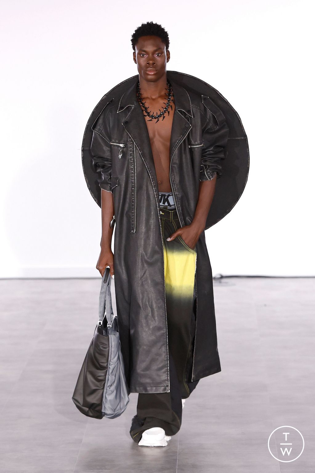 Fashion Week London Spring/Summer 2024 look 12 from the KWK by KAYKWOK collection womenswear