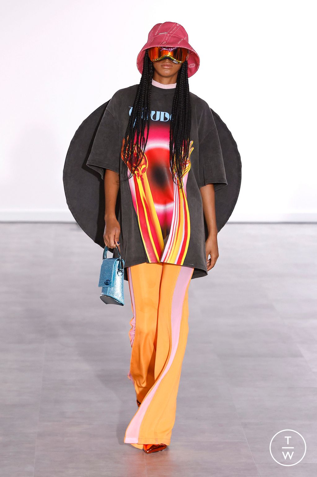 Fashion Week London Spring/Summer 2024 look 18 from the KWK by KAYKWOK collection womenswear