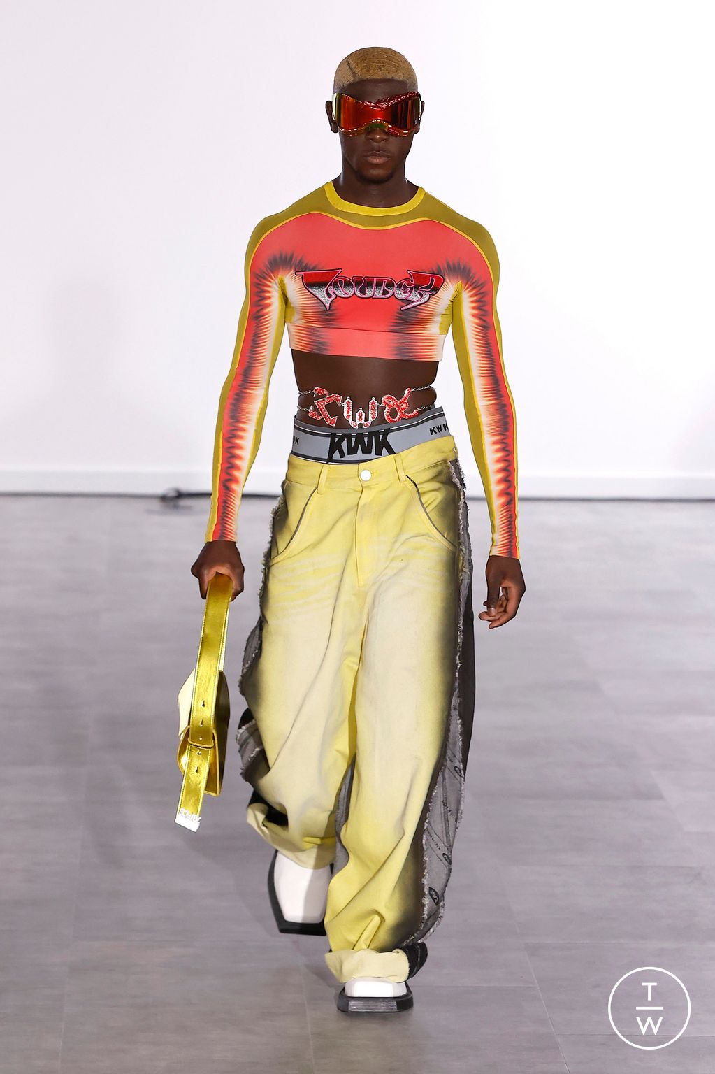 Fashion Week London Spring/Summer 2024 look 19 from the KWK by KAYKWOK collection womenswear