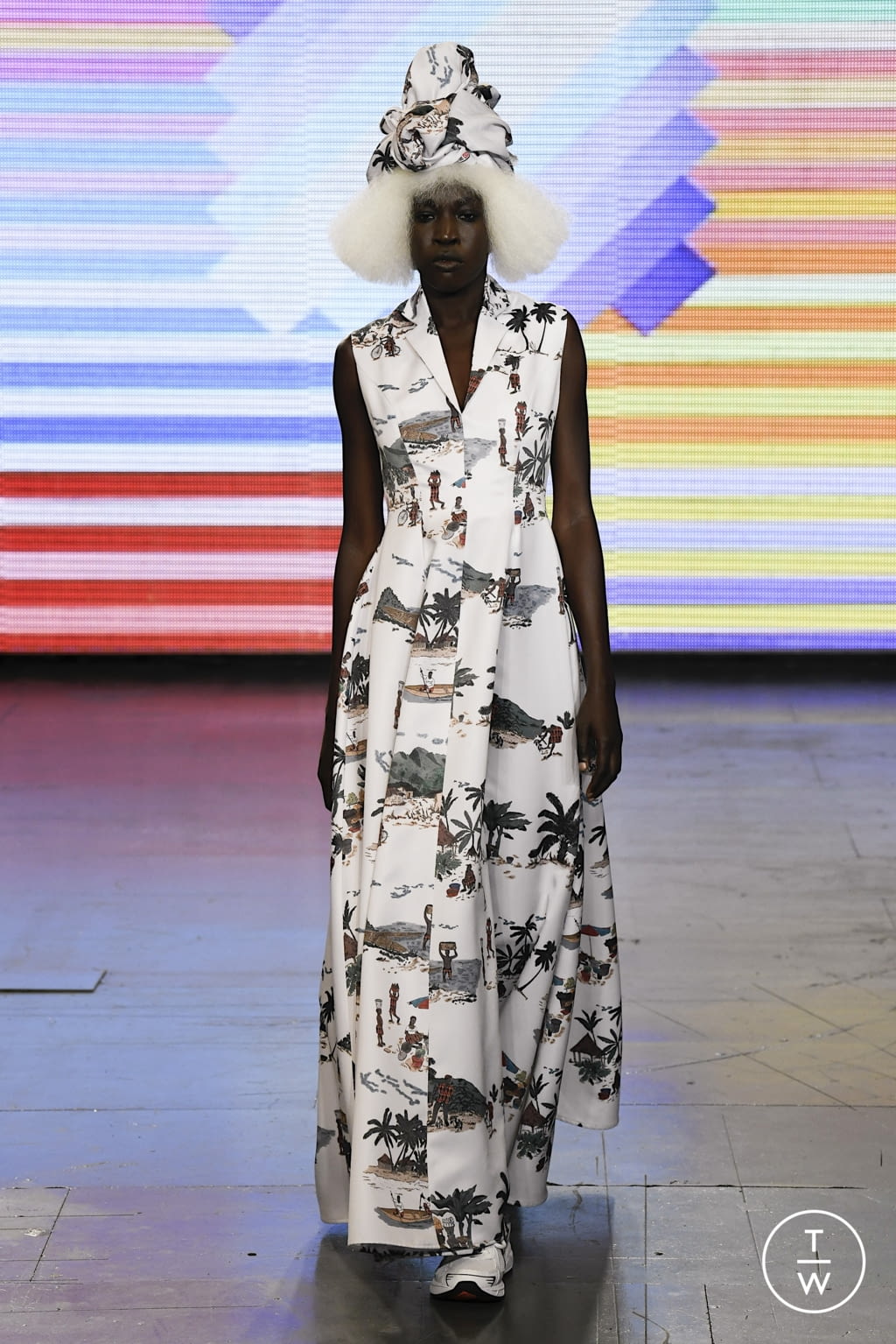Fashion Week London Spring/Summer 2022 look 3 from the Labrum London collection womenswear