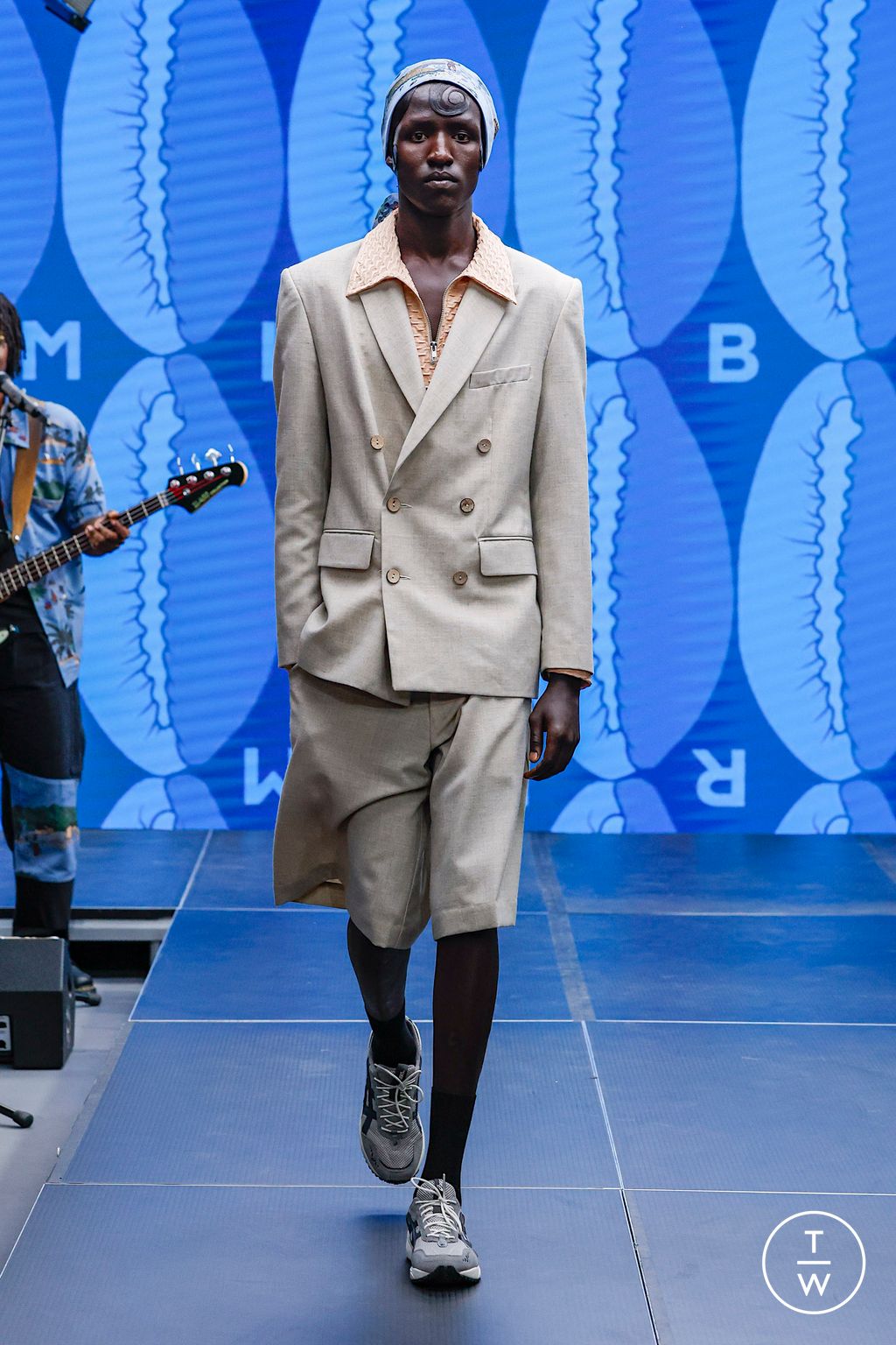 Fashion Week London Spring/Summer 2023 look 14 from the Labrum London collection 男装