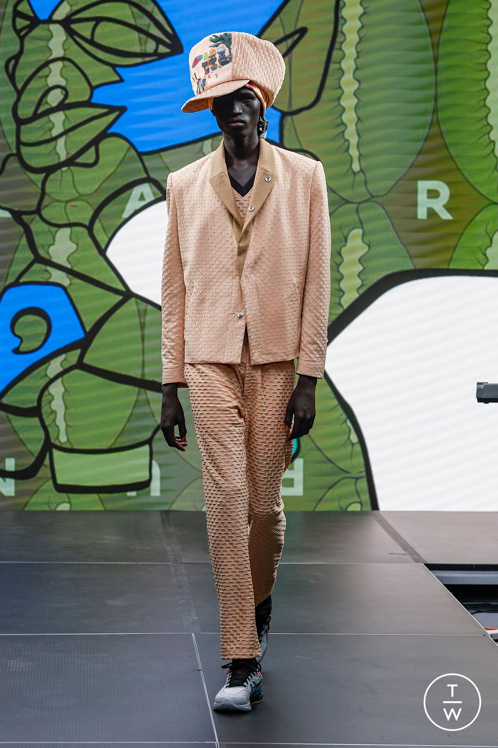 Fashion Week London Spring/Summer 2023 look 15 from the Labrum London collection menswear