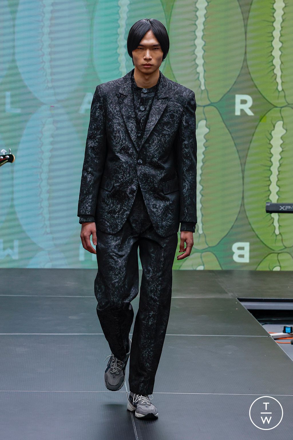 Fashion Week London Spring/Summer 2023 look 18 from the Labrum London collection menswear
