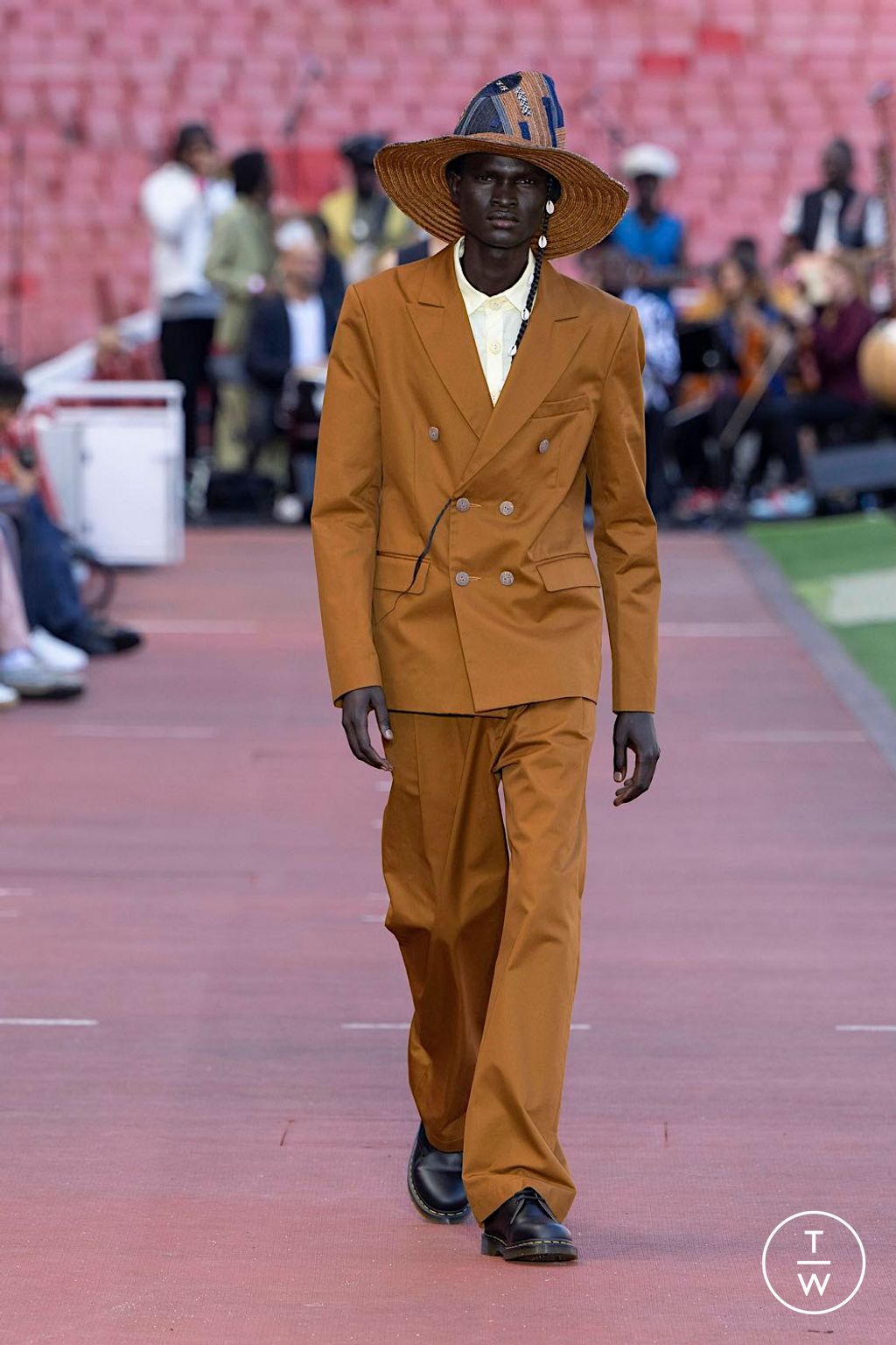 Fashion Week London Spring/Summer 2025 look 6 from the Labrum London collection womenswear