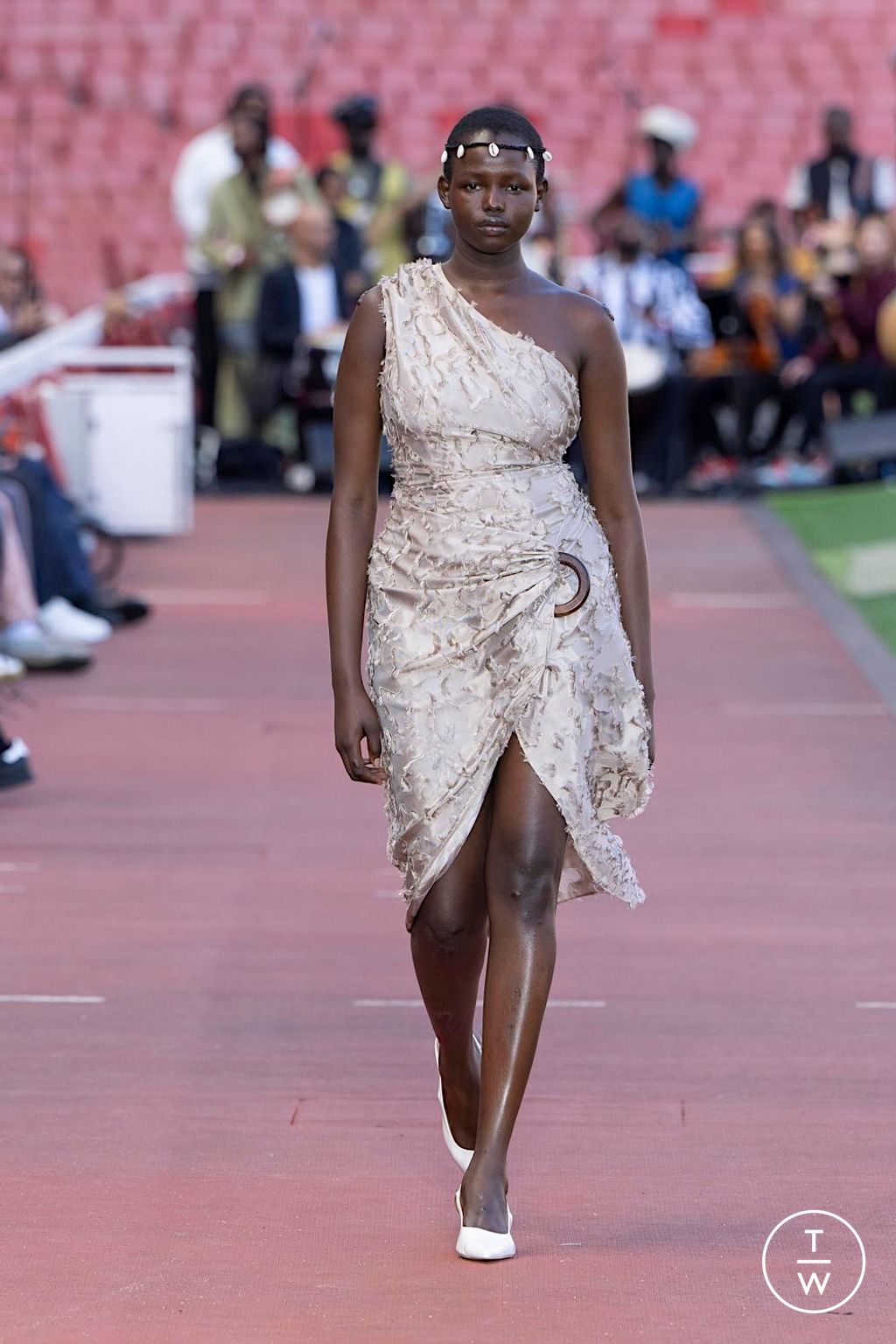 Fashion Week London Spring/Summer 2025 look 12 from the Labrum London collection womenswear