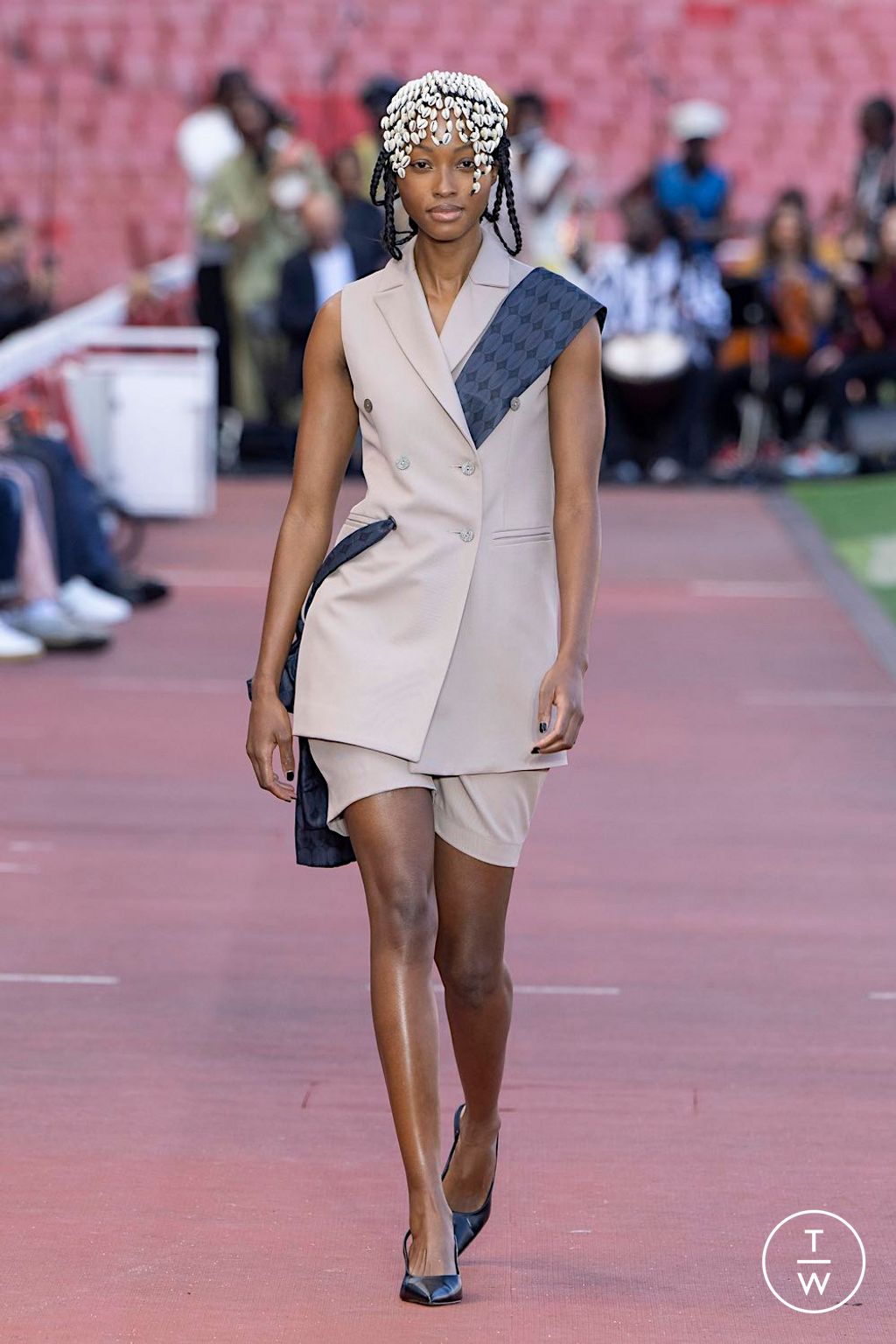 Fashion Week London Spring/Summer 2025 look 13 from the Labrum London collection womenswear