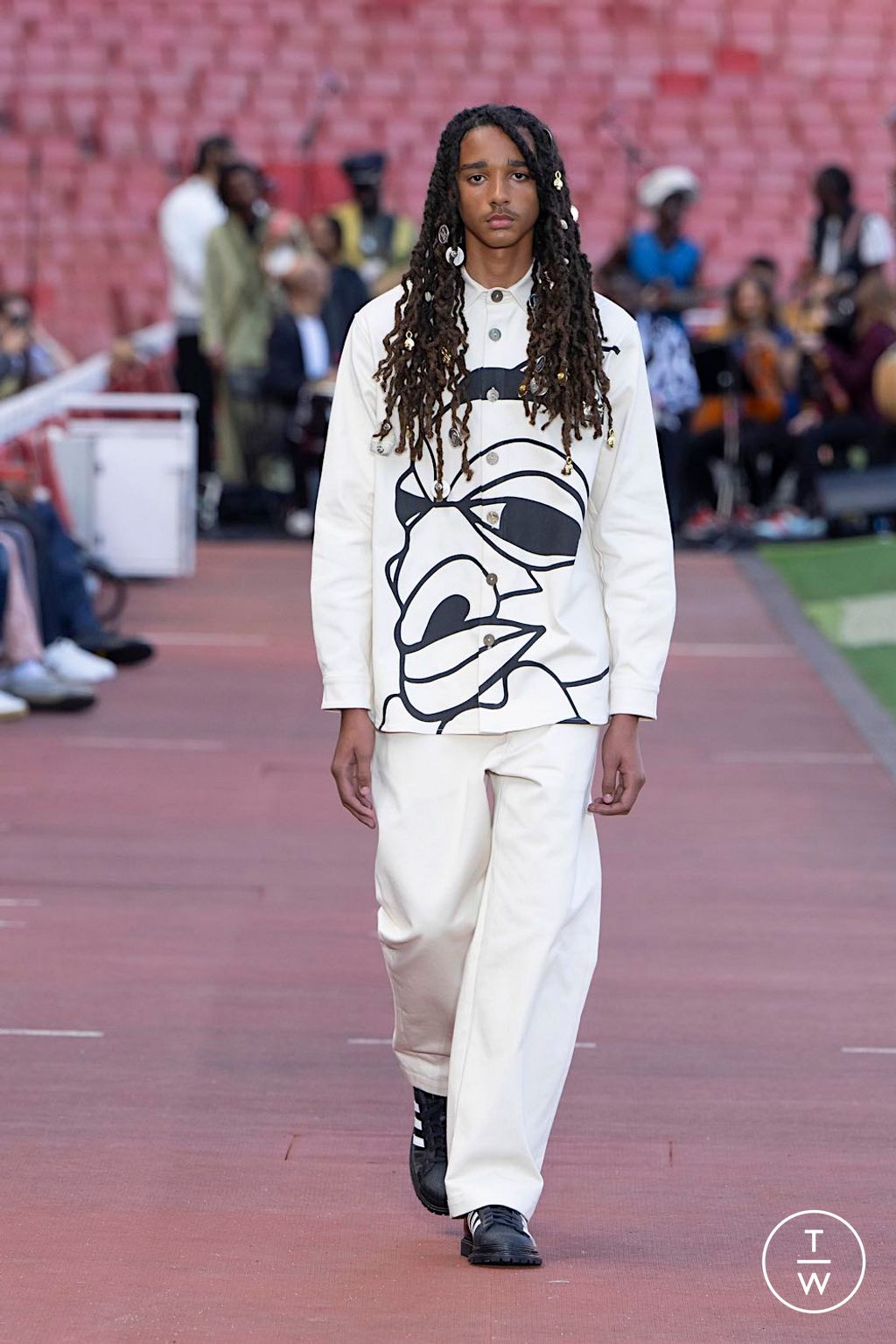 Fashion Week London Spring/Summer 2025 look 14 from the Labrum London collection womenswear