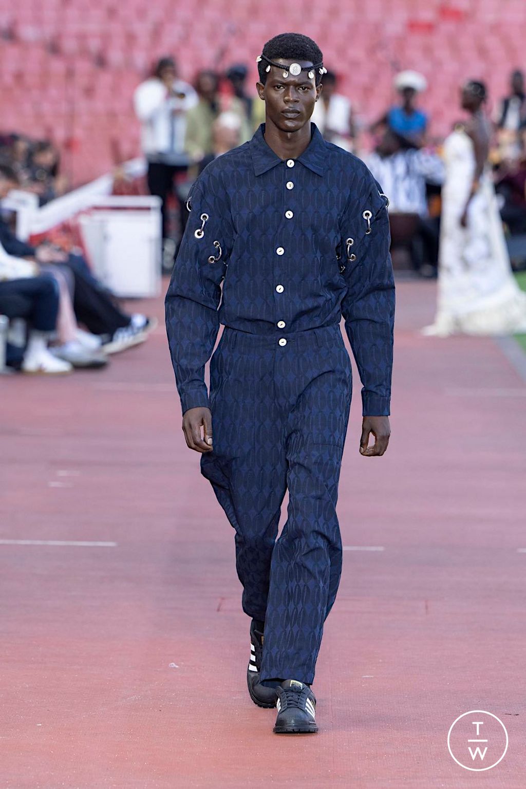 Fashion Week London Spring/Summer 2025 look 30 from the Labrum London collection womenswear