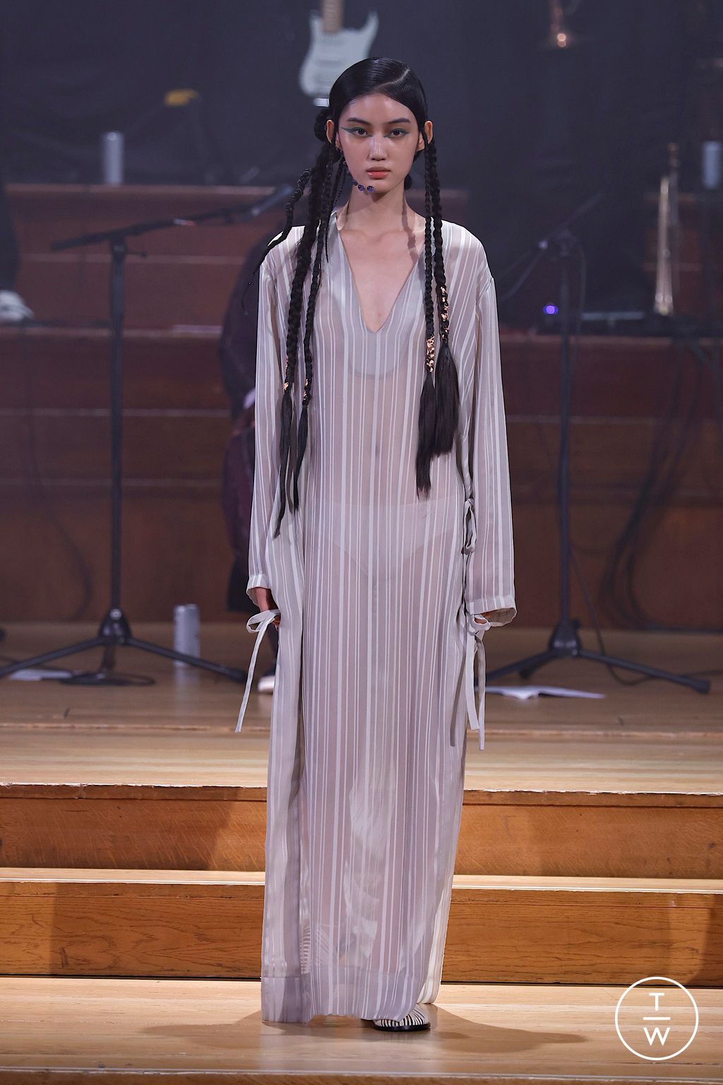 Fashion Week London Spring/Summer 2026 look 19 from the Labrum London collection womenswear