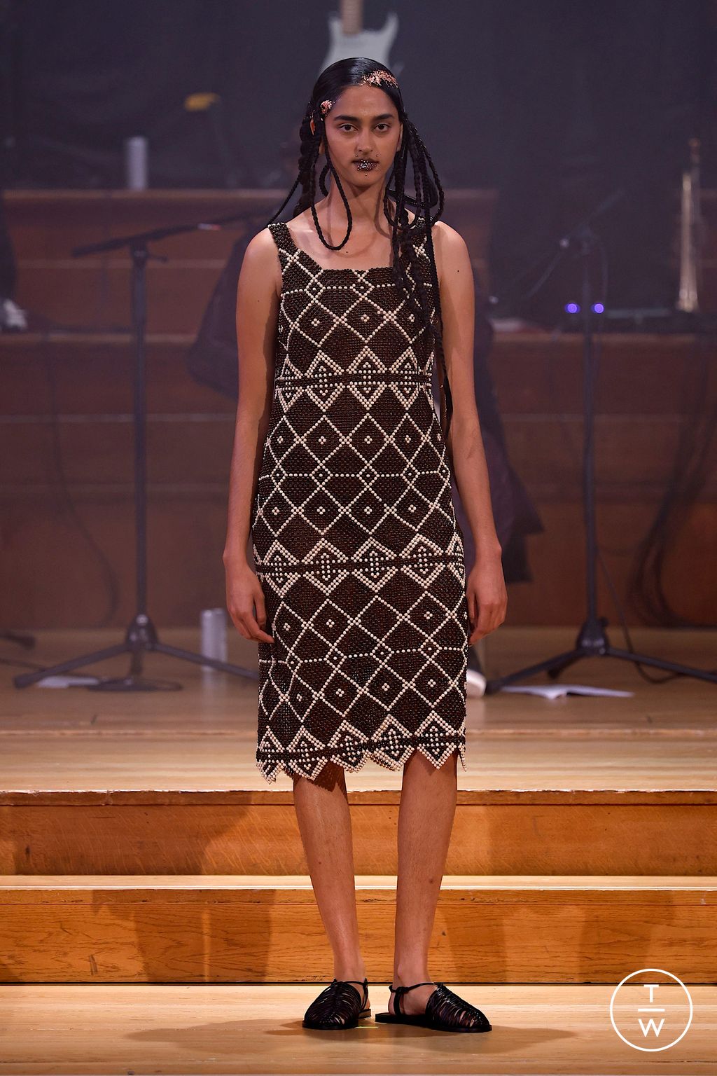 Fashion Week London Spring/Summer 2026 look 31 from the Labrum London collection womenswear