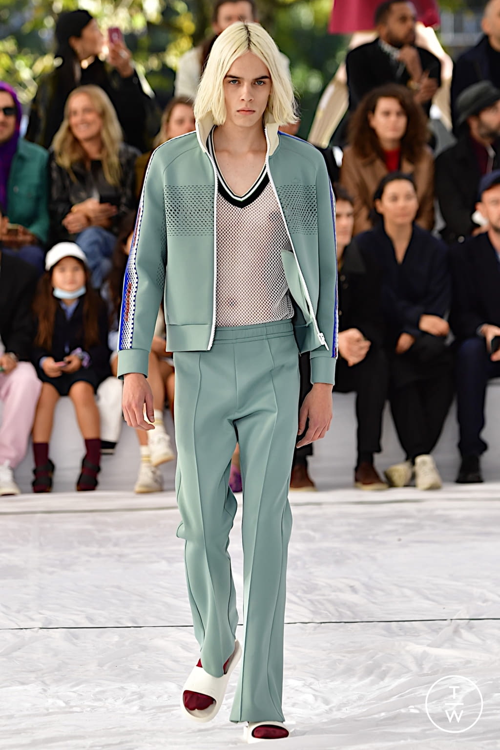 Fashion Week Paris Spring/Summer 2022 look 10 from the Lacoste collection 女装