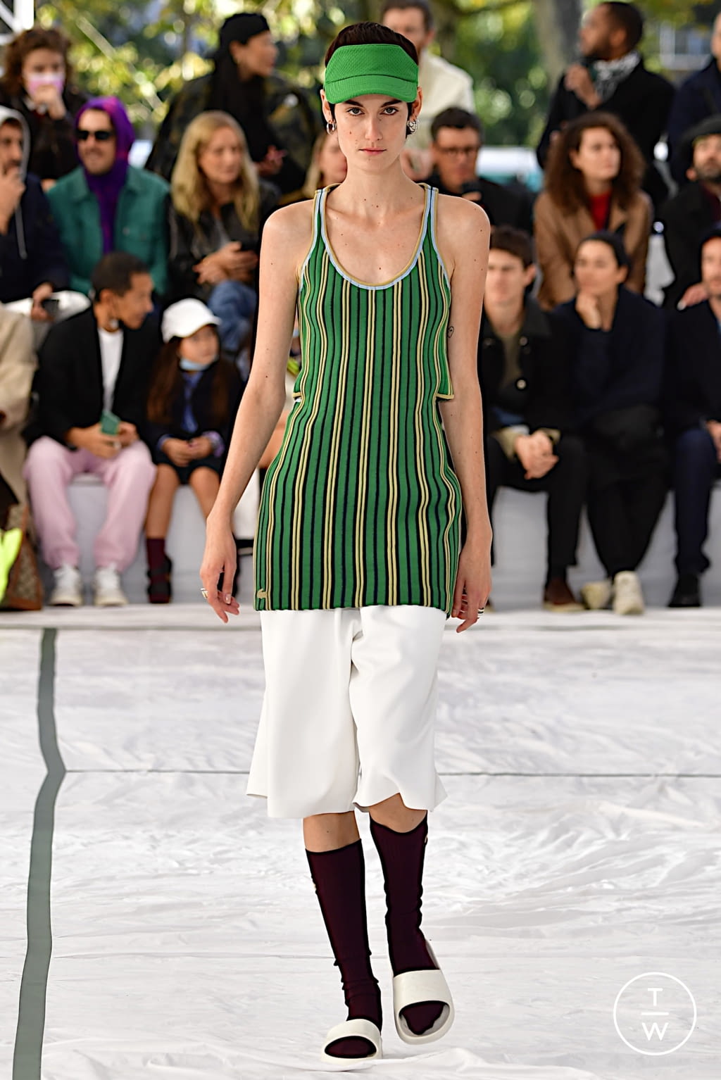 Fashion Week Paris Spring/Summer 2022 look 25 from the Lacoste collection 女装