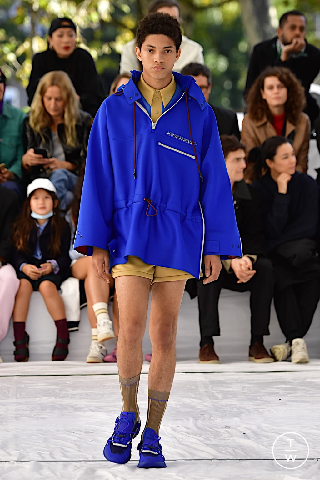 Fashion Week Paris Spring/Summer 2022 look 26 de la collection Lacoste womenswear