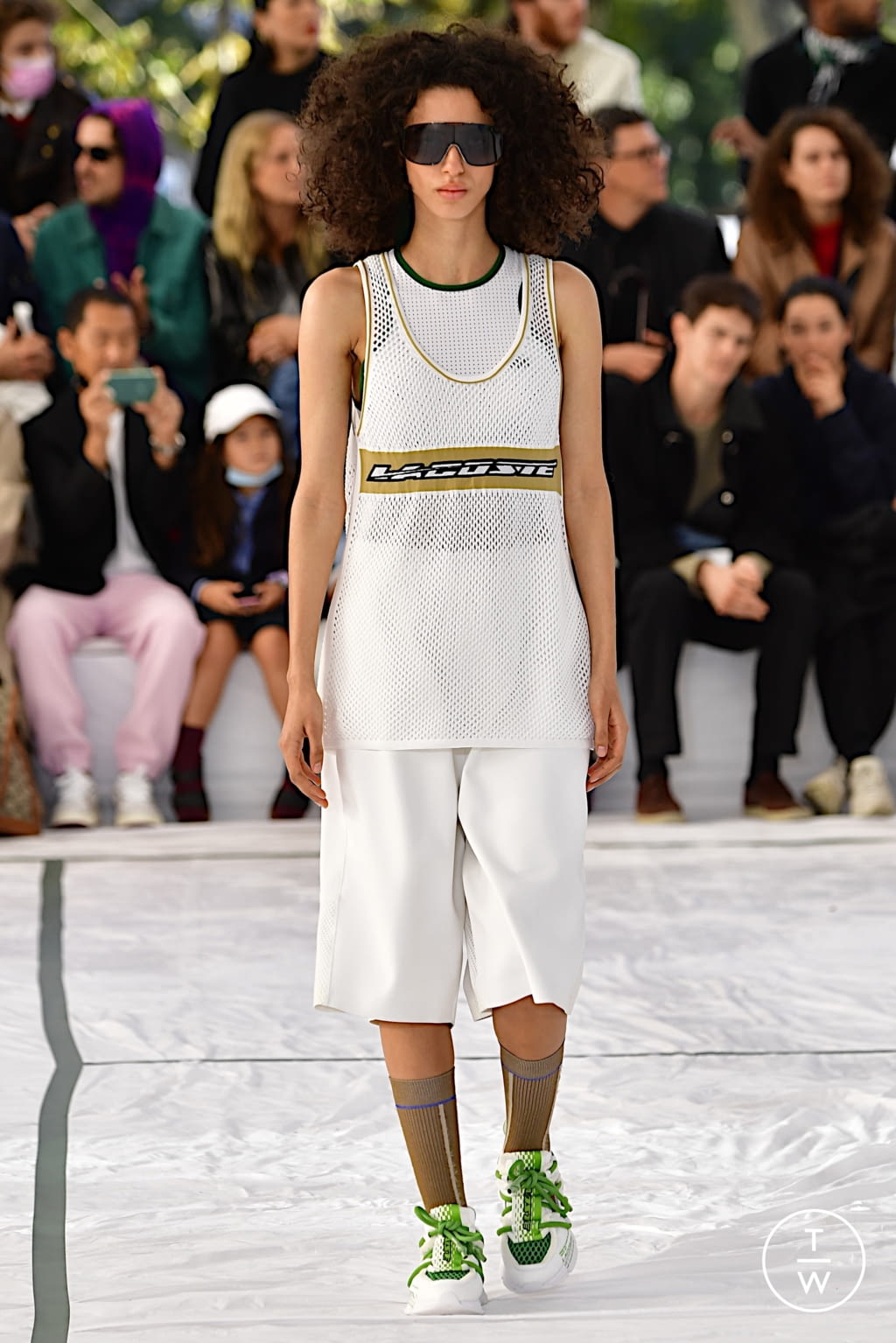 Fashion Week Paris Spring/Summer 2022 look 37 de la collection Lacoste womenswear