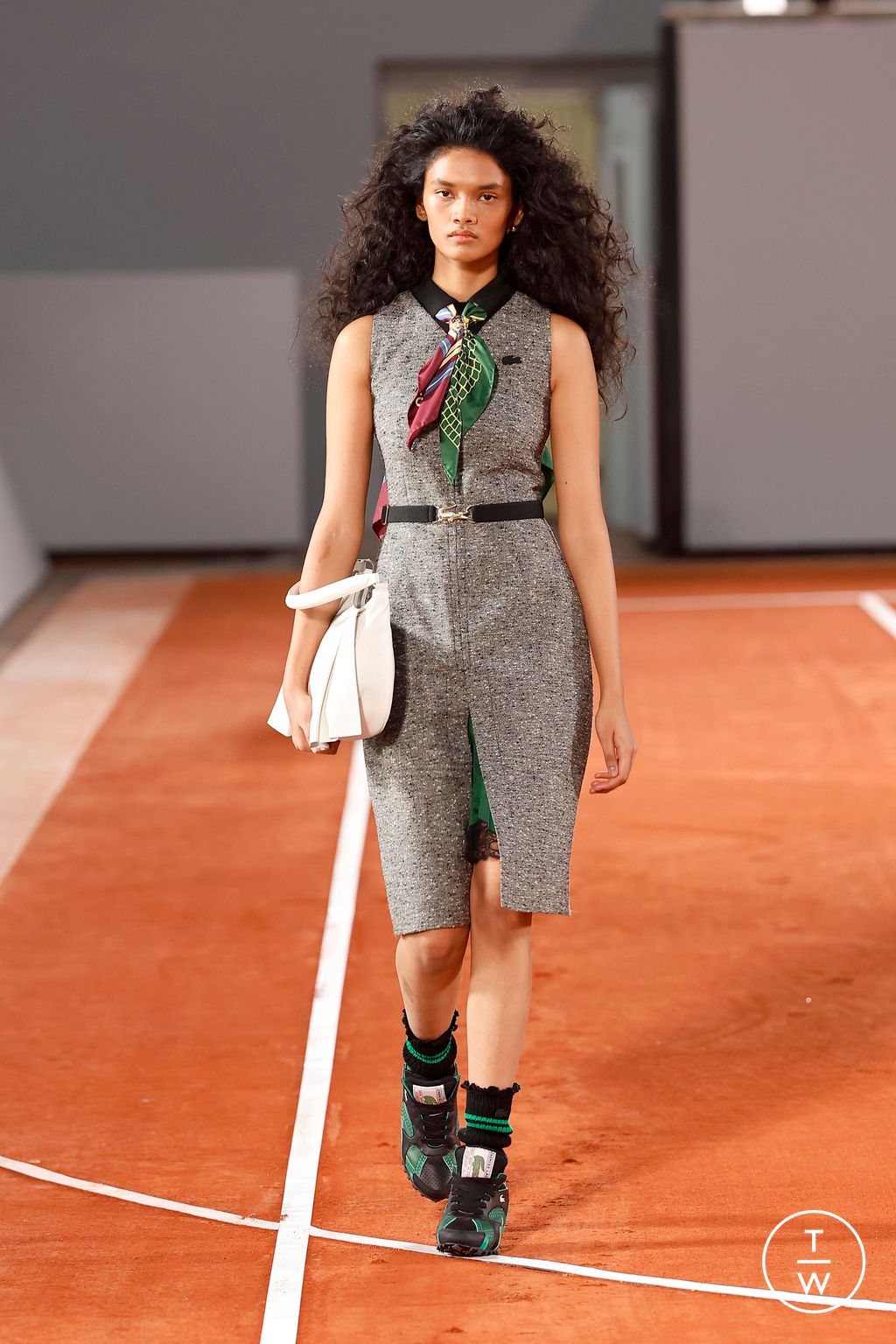 Fashion Week Paris Fall/Winter 2024 look 11 de la collection Lacoste womenswear