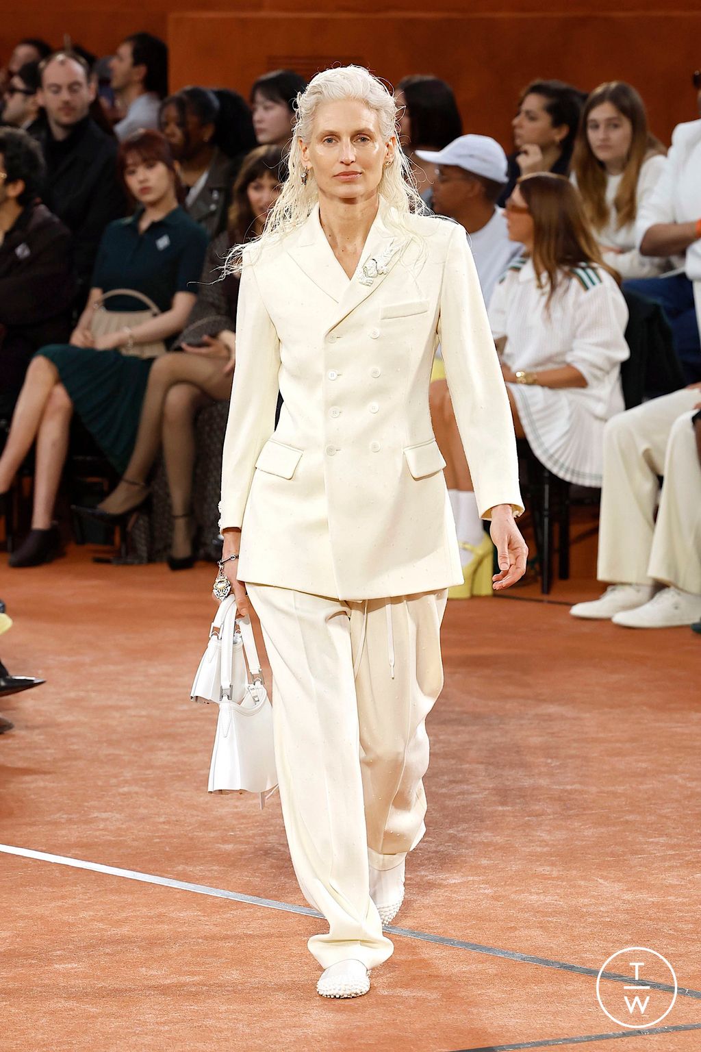 Fashion Week Paris Fall/Winter 2025 look 25 from the Lacoste collection 女装