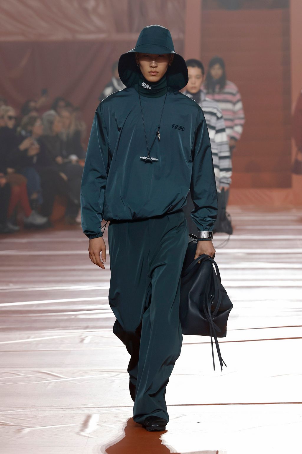 Fashion Week Paris Fall/Winter 2026 look 21 from the Lacoste collection 女装