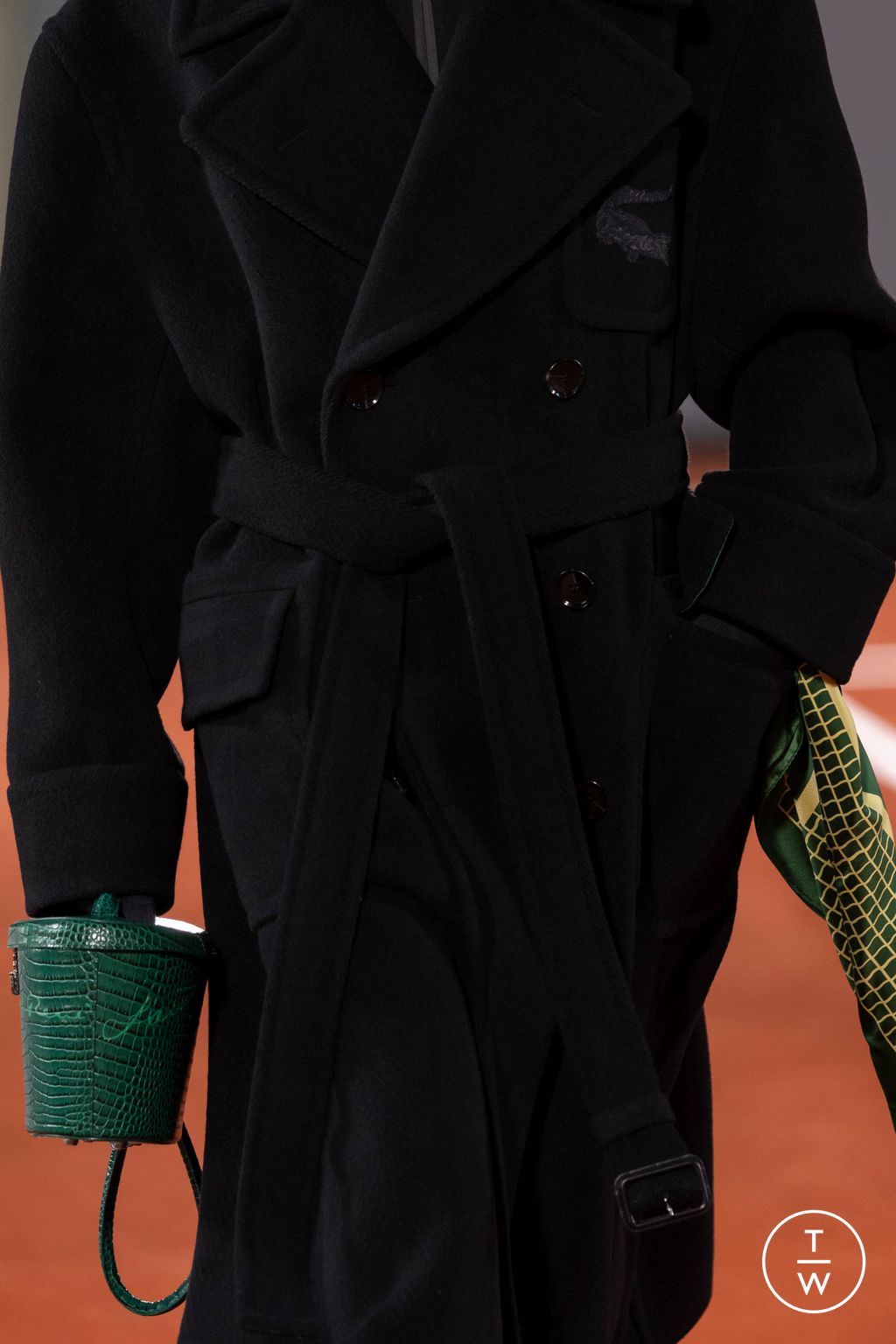 Fashion Week Paris Fall/Winter 2024 look 3 from the Lacoste collection 女装配饰