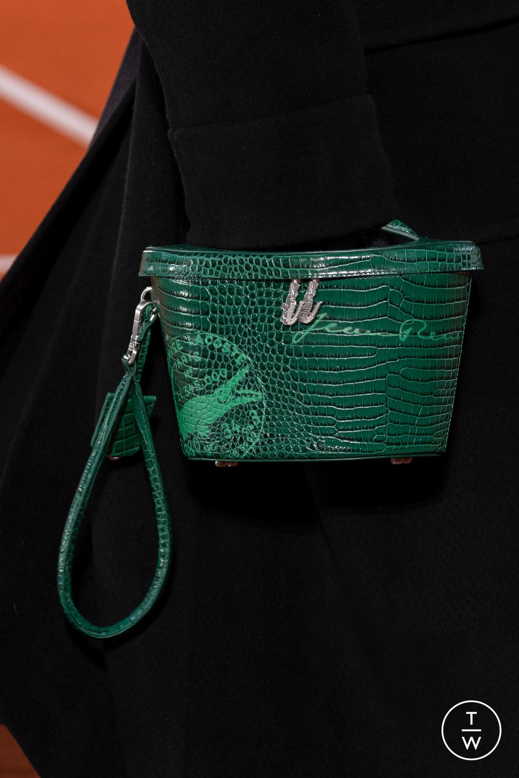 Fashion Week Paris Fall/Winter 2024 look 4 from the Lacoste collection womenswear accessories