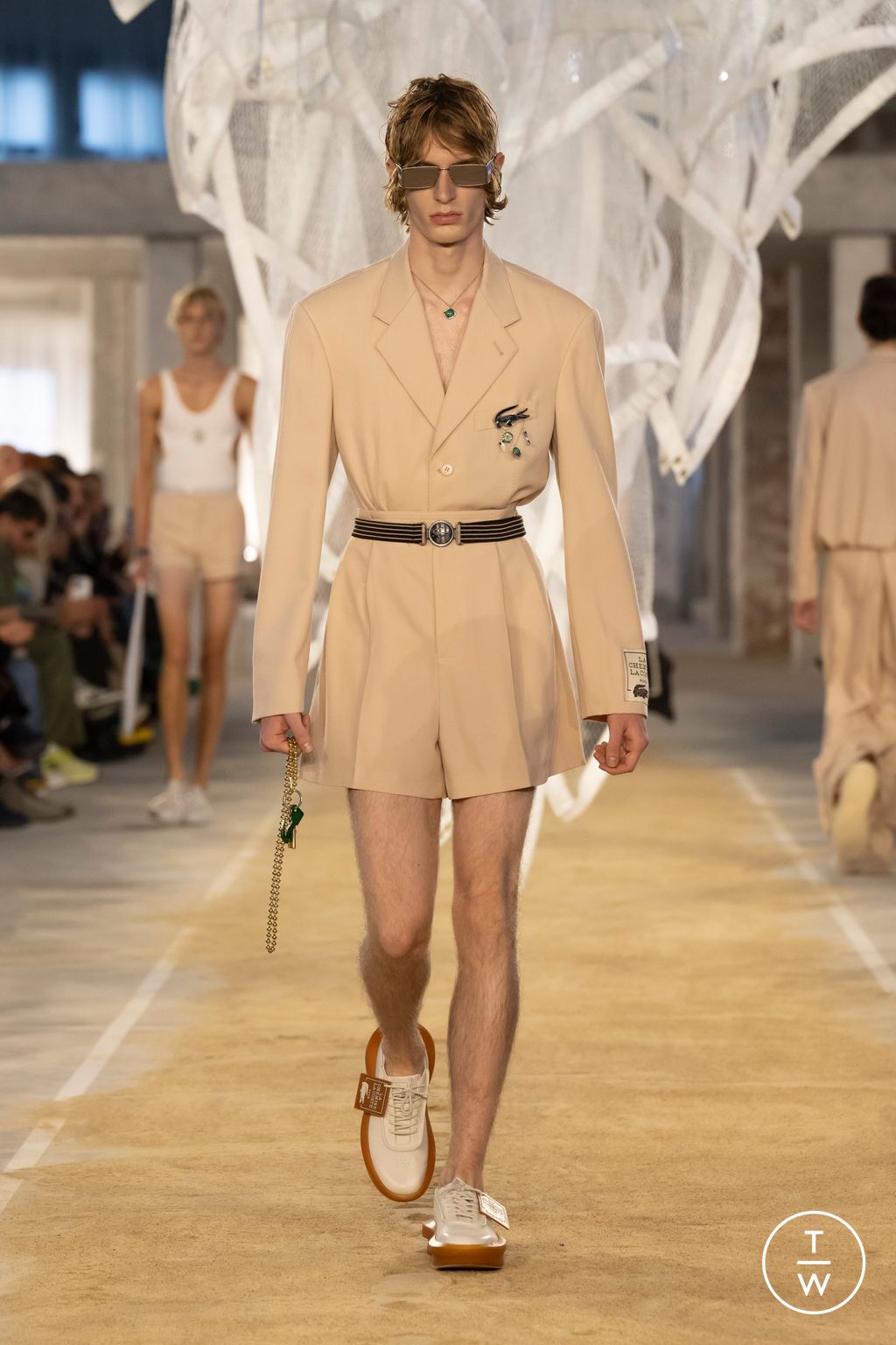 Fashion Week Paris Spring/Summer 2025 look 4 de la collection Lacoste womenswear