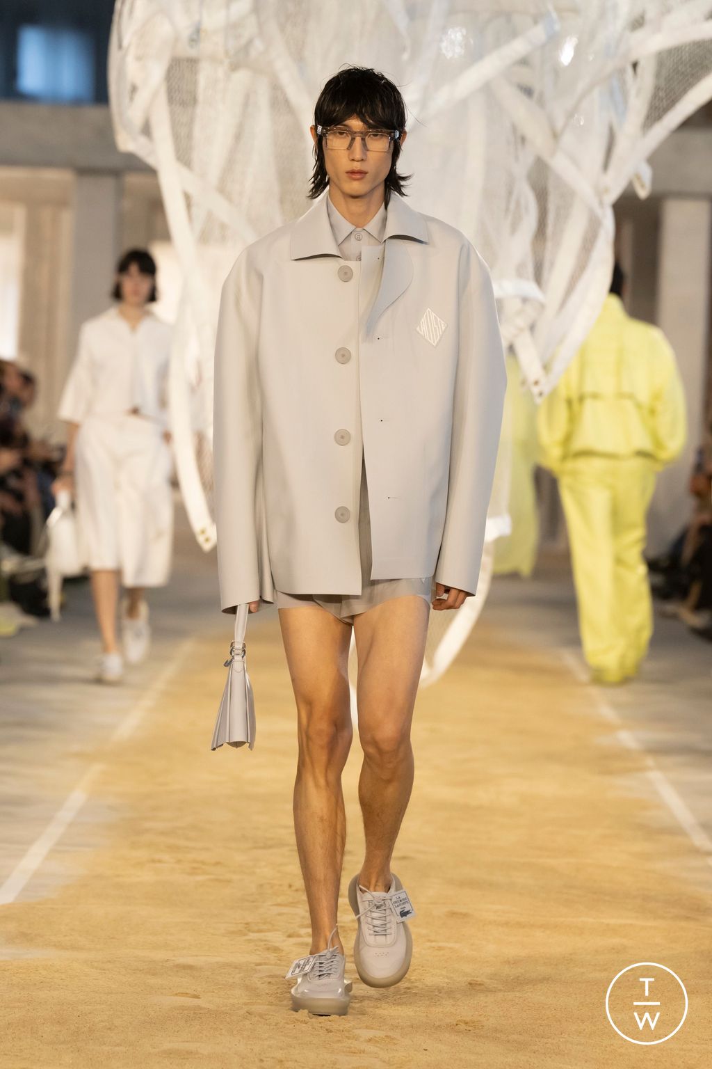 Fashion Week Paris Spring/Summer 2025 look 21 de la collection Lacoste womenswear