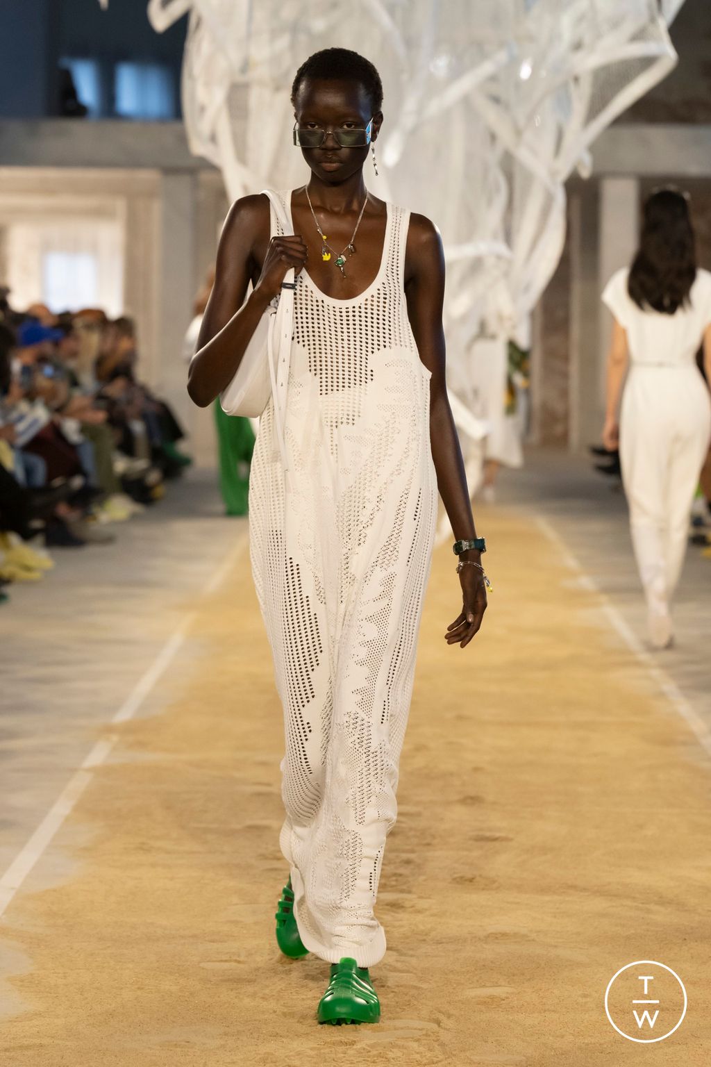 Fashion Week Paris Spring/Summer 2025 look 28 de la collection Lacoste womenswear