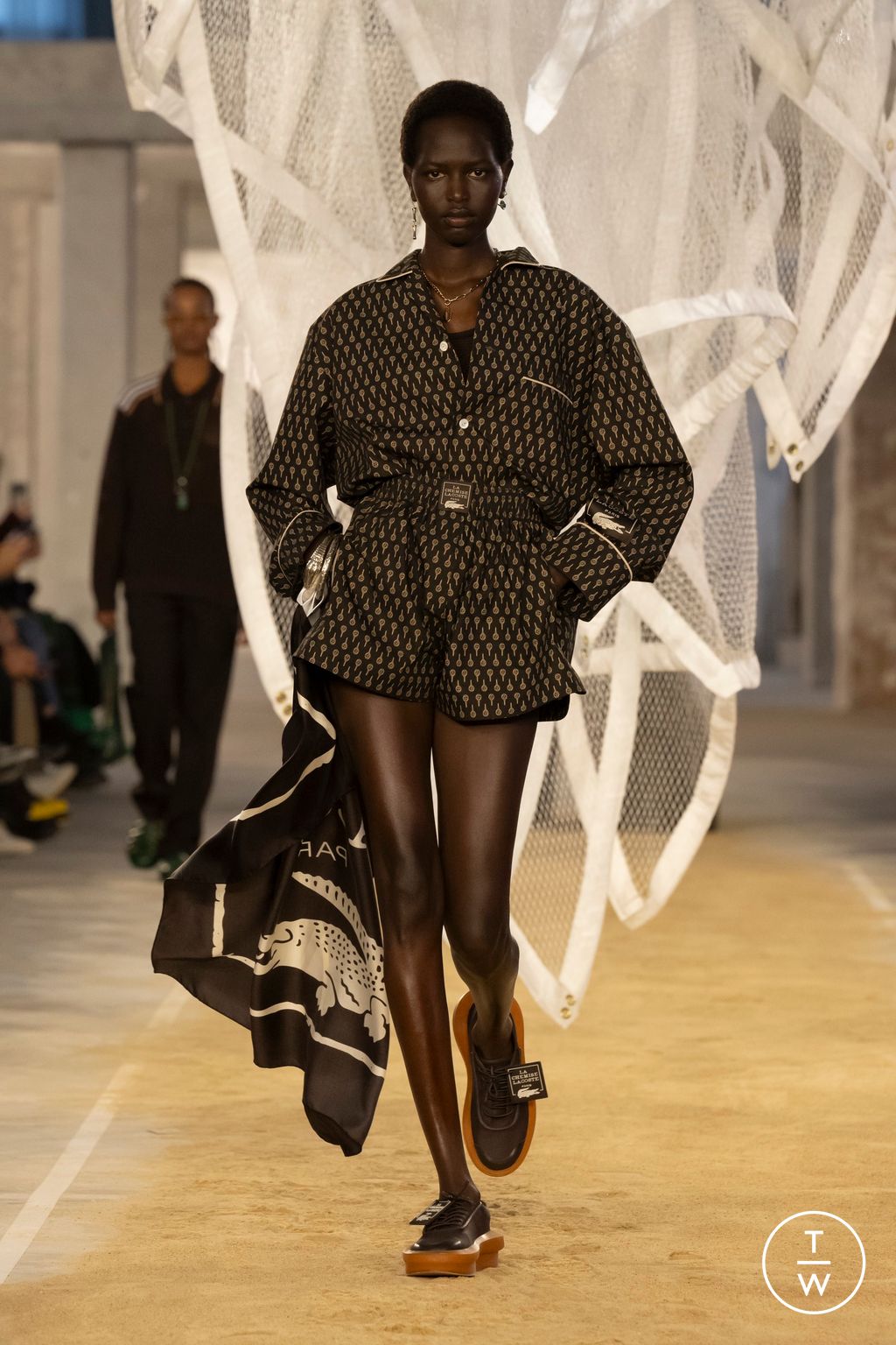 Fashion Week Paris Spring/Summer 2025 look 39 de la collection Lacoste womenswear