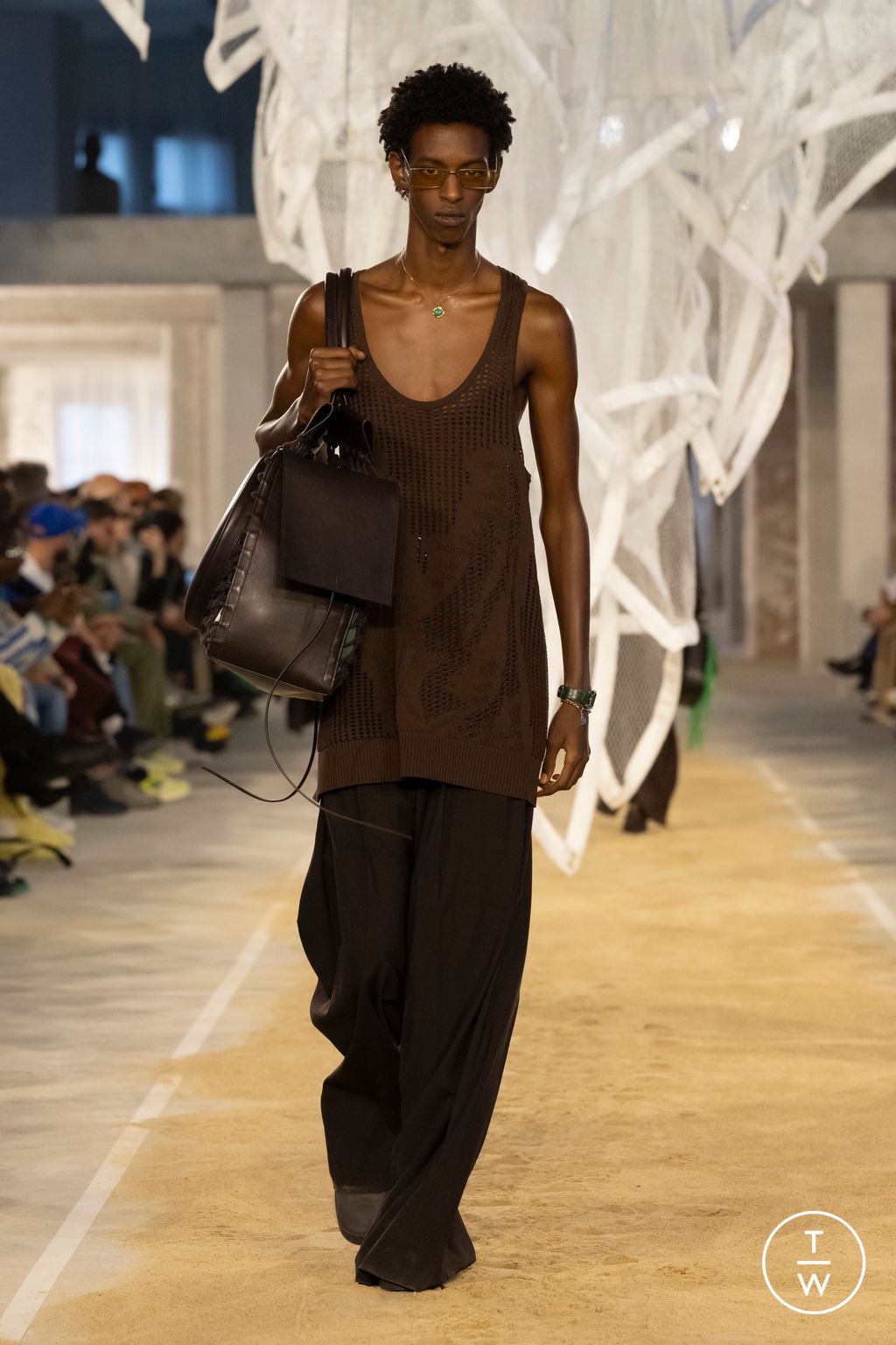 Fashion Week Paris Spring/Summer 2025 look 44 de la collection Lacoste womenswear