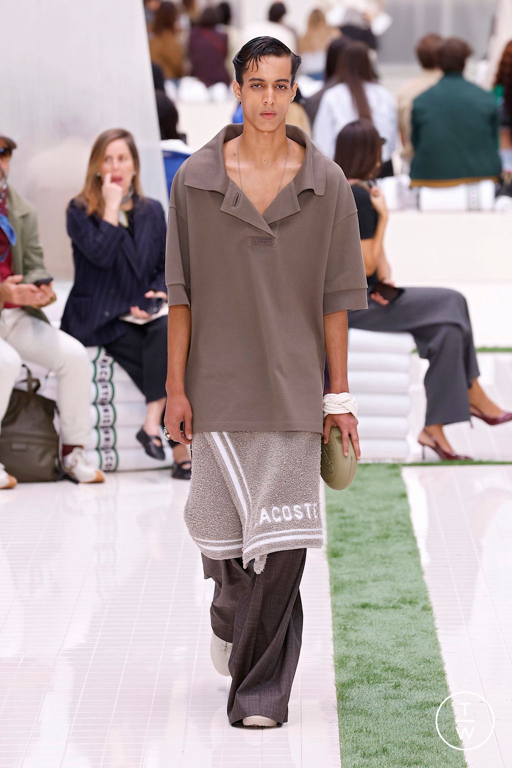 Fashion Week Paris Spring/Summer 2026 look 43 from the Lacoste collection womenswear