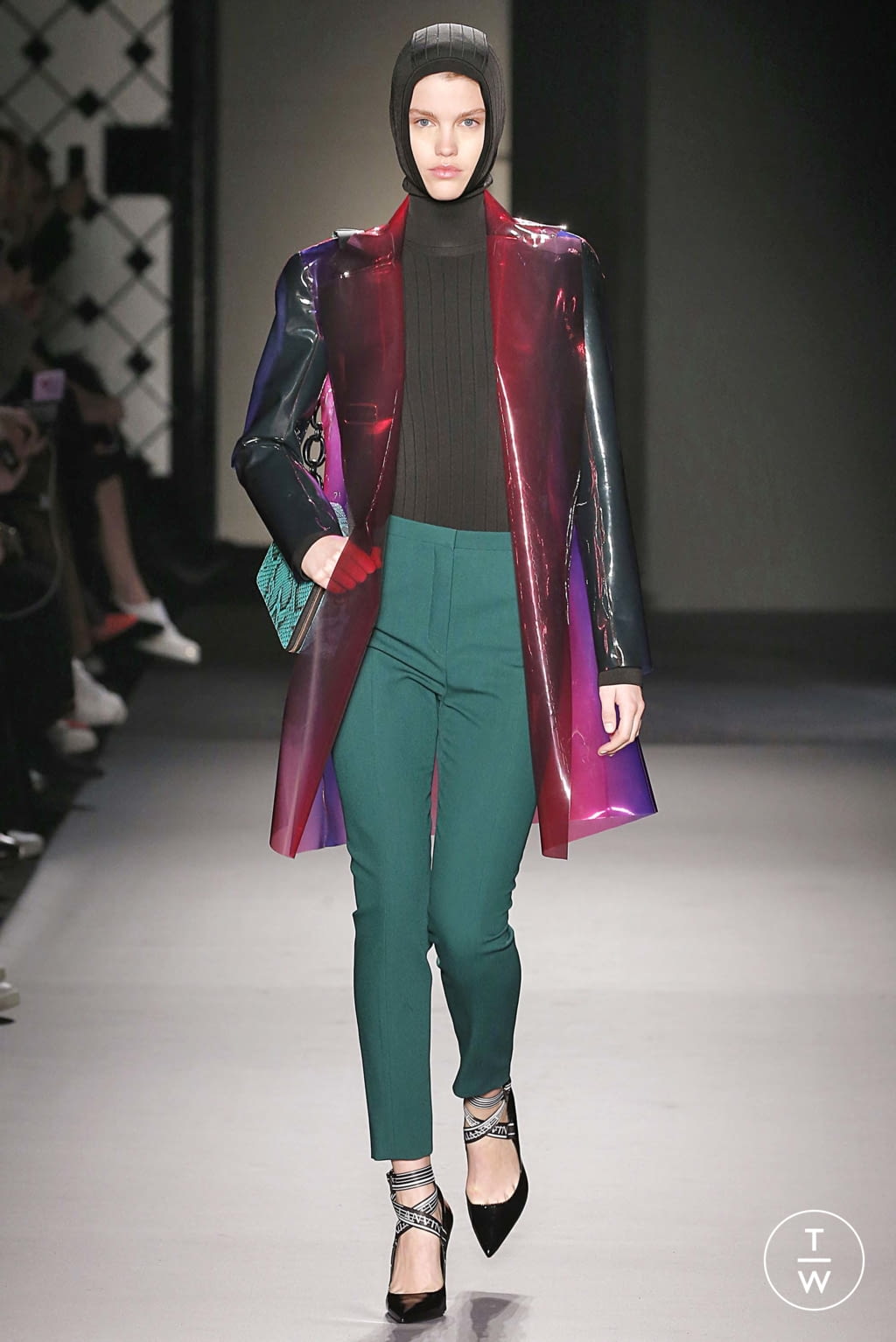 Fashion Week Paris Fall/Winter 2018 look 35 from the Lanvin collection womenswear