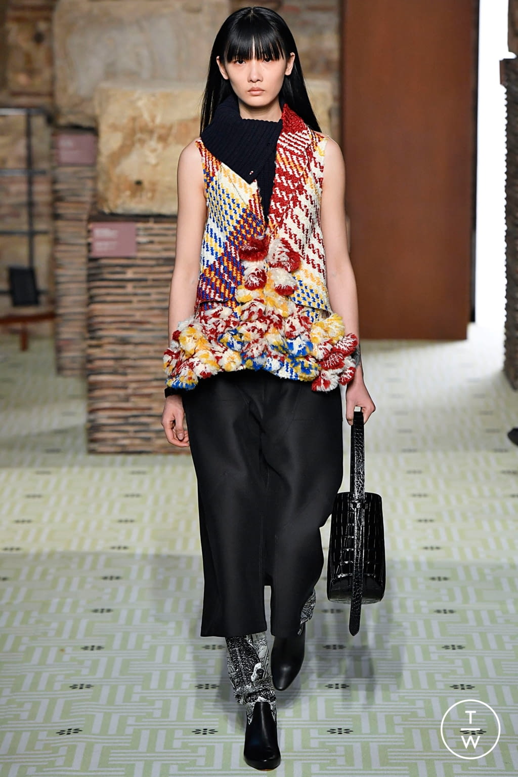Fashion Week Paris Fall/Winter 2019 look 11 from the Lanvin collection womenswear