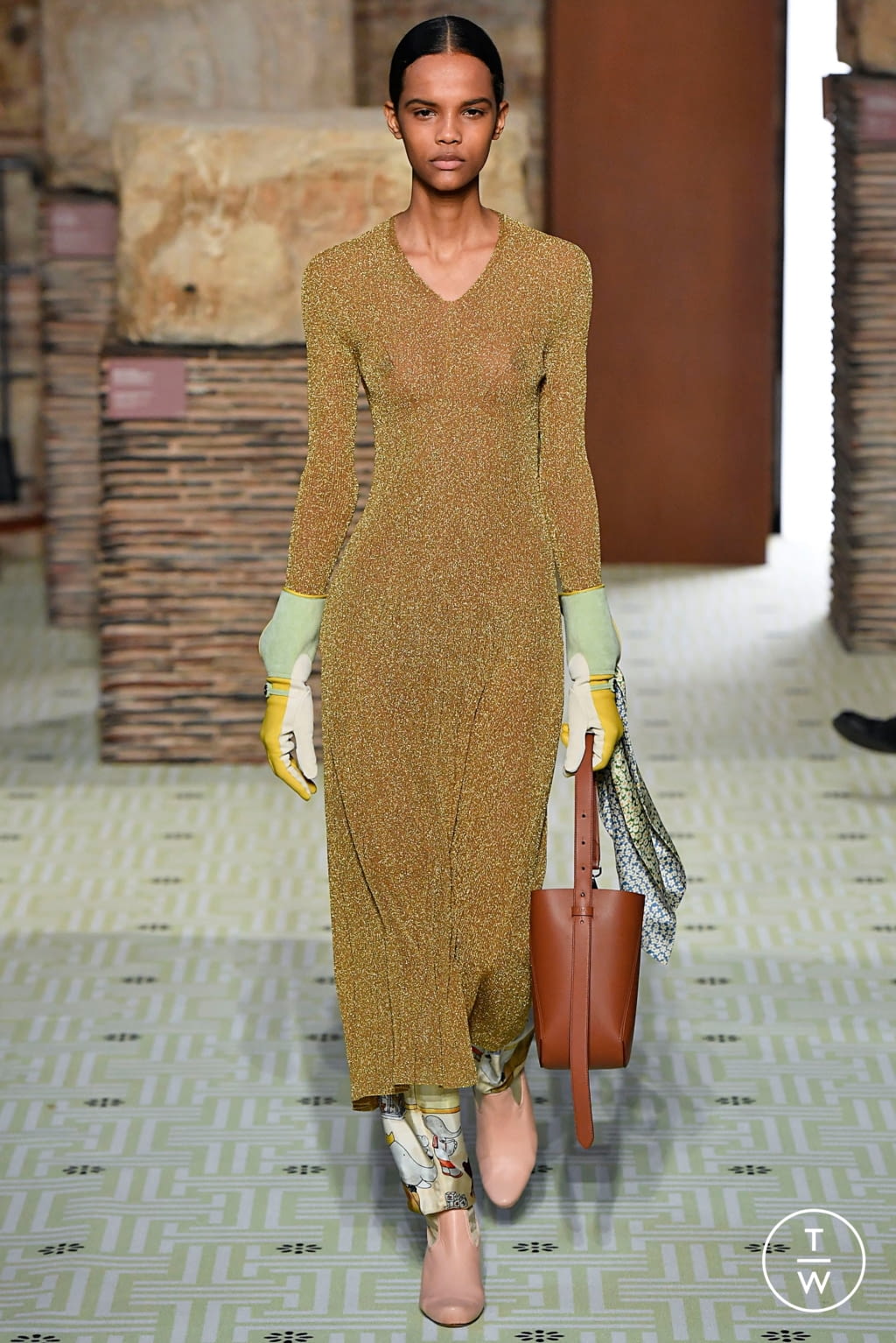 Fashion Week Paris Fall/Winter 2019 look 39 from the Lanvin collection womenswear