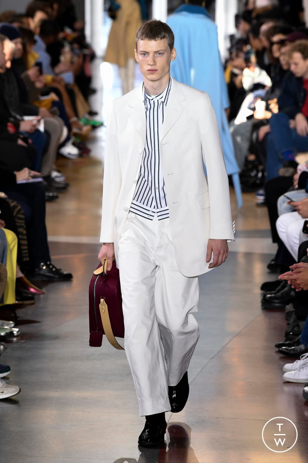 Fashion Week Paris Fall/Winter 2020 look 3 from the Lanvin collection menswear