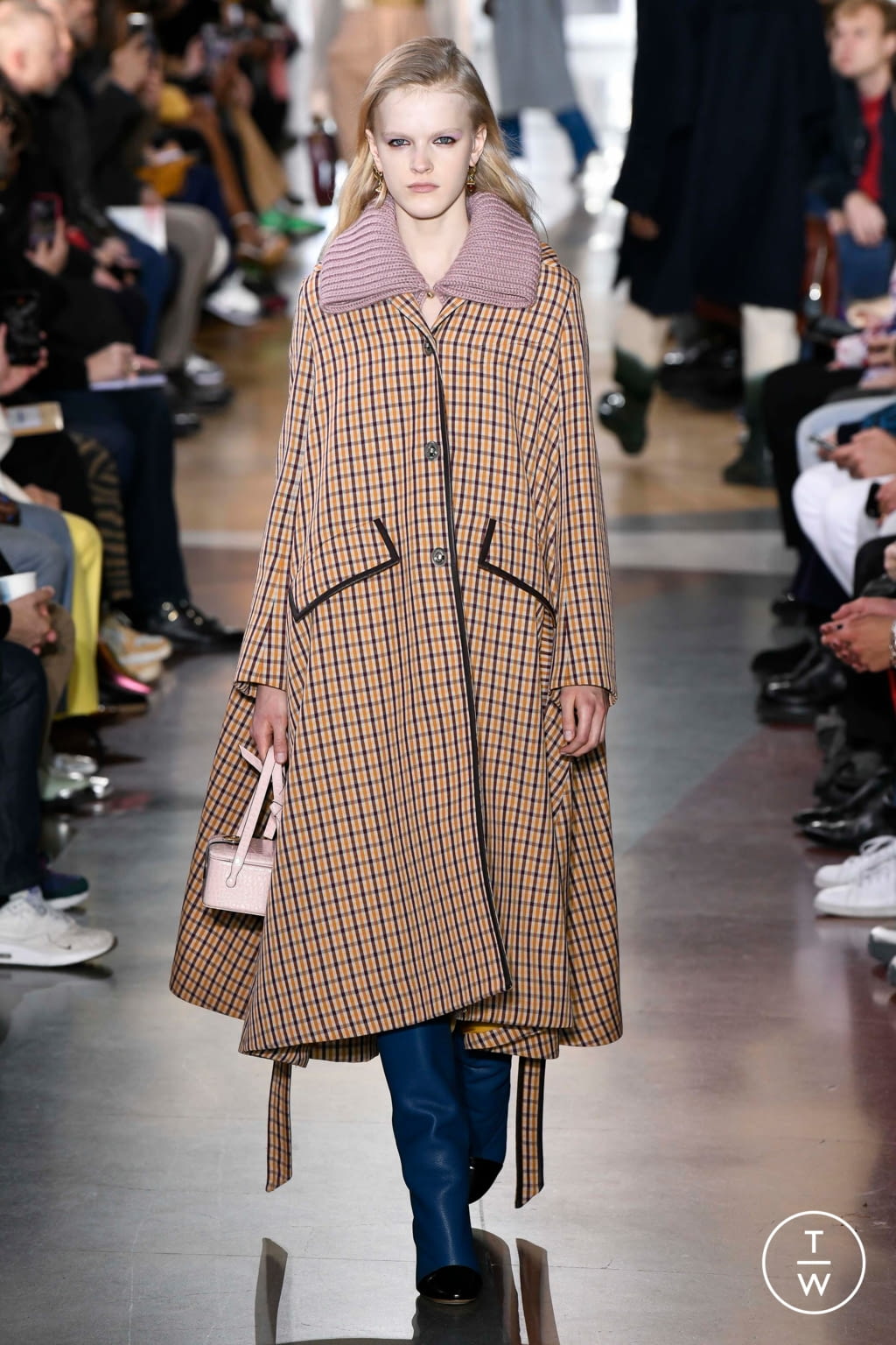 Fashion Week Paris Fall/Winter 2020 look 6 de la collection Lanvin menswear