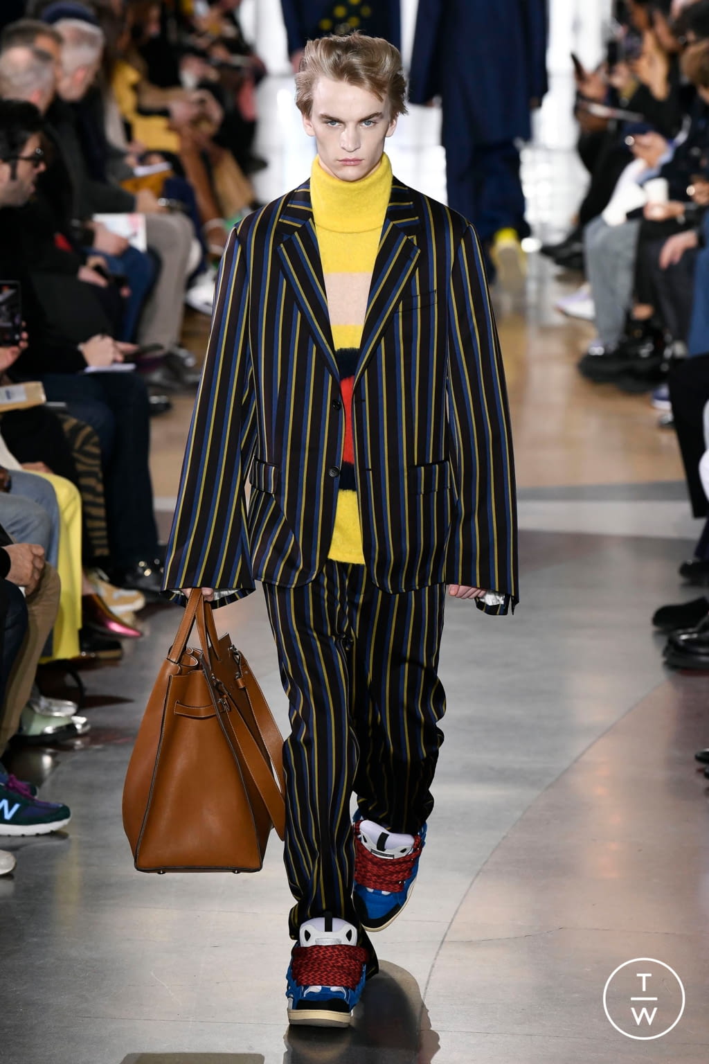 Fashion Week Paris Fall/Winter 2020 look 30 from the Lanvin collection 男装
