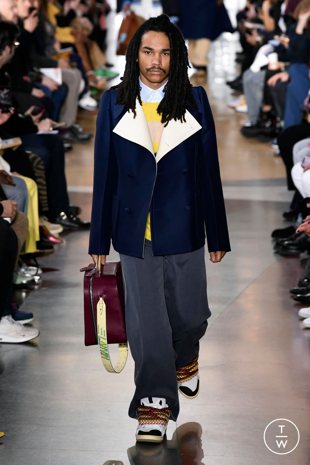 Fashion Week Paris Fall/Winter 2020 look 37 from the Lanvin collection menswear