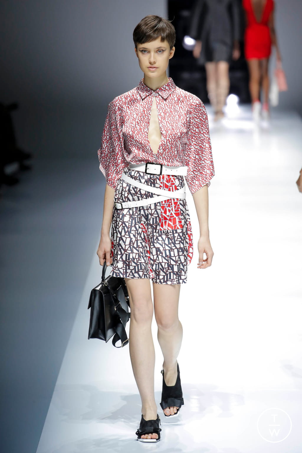 Fashion Week Paris Spring/Summer 2018 look 17 from the Lanvin collection 女装