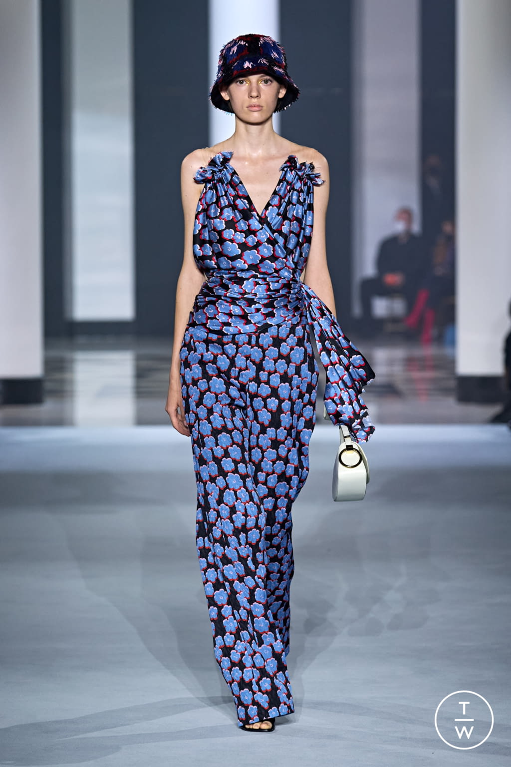 Fashion Week Paris Spring/Summer 2022 look 9 from the Lanvin collection 女装